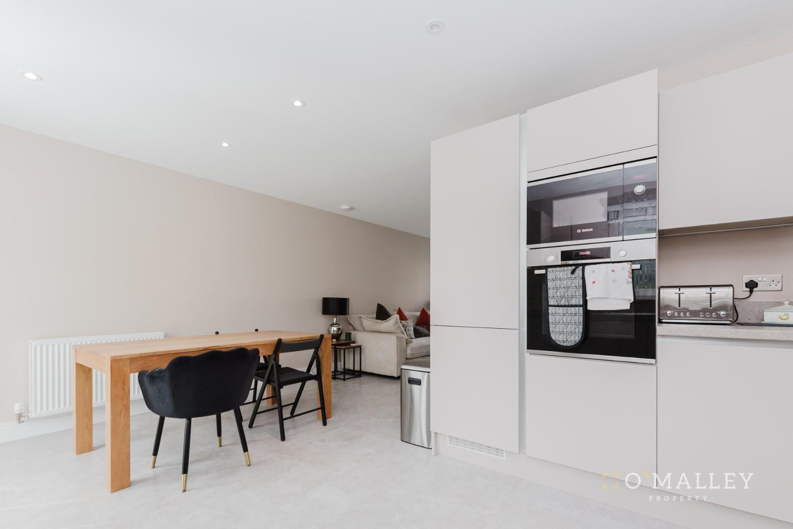 16Alexander_Coatbridge_DiningKitchen_01.jpg